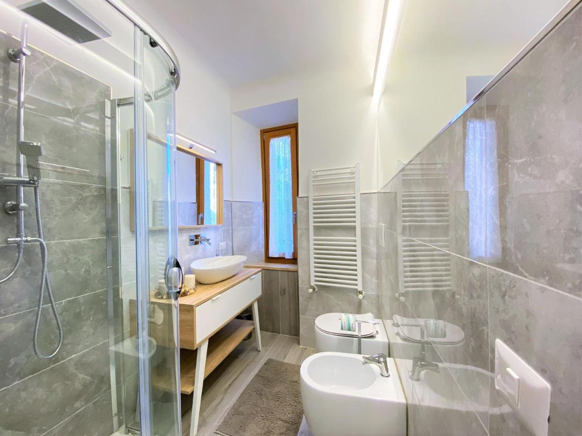 Casa Stella- A Due Passi Dal Corso Di Siena Apartment Екстериор снимка