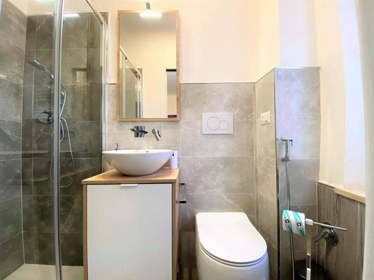 Casa Stella- A Due Passi Dal Corso Di Siena Apartment Екстериор снимка