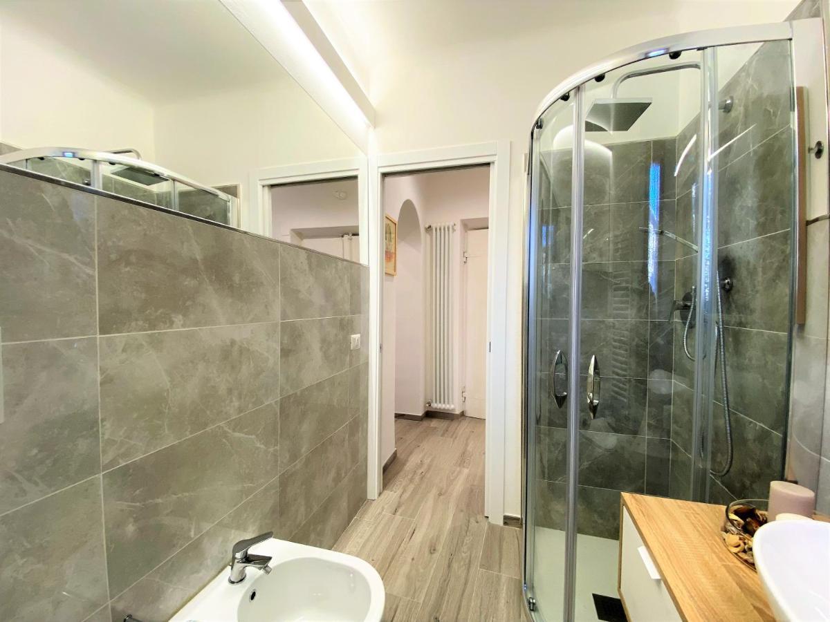Casa Stella- A Due Passi Dal Corso Di Siena Apartment Екстериор снимка